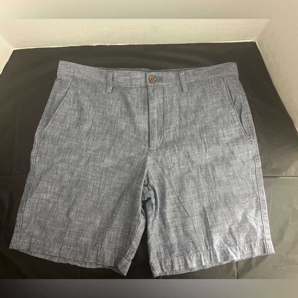 BANANA REPUBLIC MENS CHAMBRAY FLAT FRONT SHORT SIZE 34 SLIM FIT